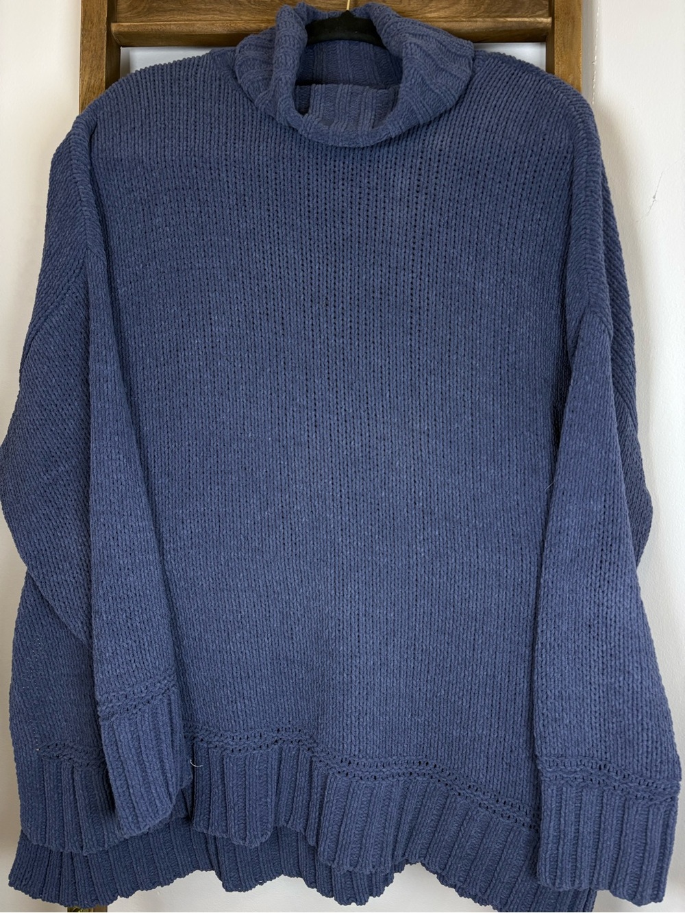 aerie Navy Blue Turtleneck Sweater - Cozy Chunky Knit